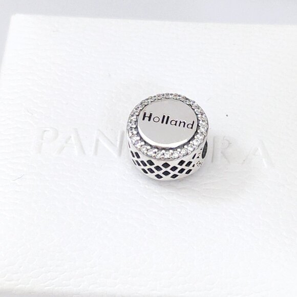 Pandora Tulips in a Wooden Shoe Netherlands Travel Vacation Exclusive Bead Charm - Picture 6 of 7